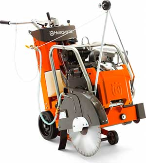 Резчик швов HUSQVARNA FS-524 в прокат в Самаре. У нас лучшая цена за сутки! Возможность взять в аренду с выгодной скидкой до 40% при экспресс доставке 24/7. И помните, ночью стоимость еще дешевле на 30%! #арендапрокат #виброплита #выгодно